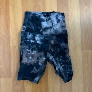 Women’s lululemon biker shorts